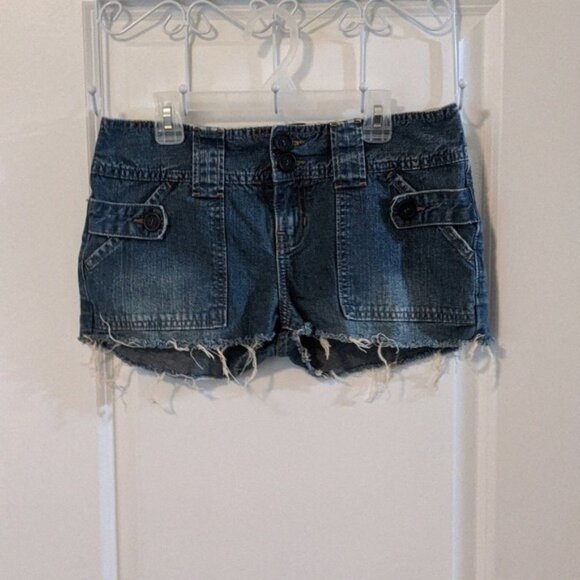 ABERCROMBIE KIDS Low Rise Cutoff Jean Shorts Size 14 - Picture 1 of 3